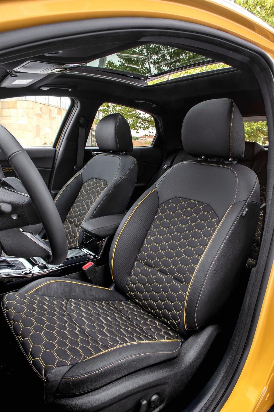 Интерьер Kia XCeed 2019 года  (WW) (фото 40 из 40)